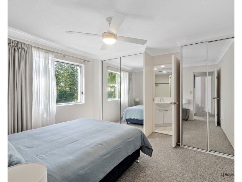 21/136 The Esplanade, Burleigh Heads QLD 4220