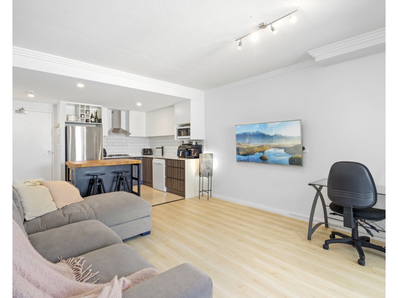 1309/10 Fifth Avenue, Palm Beach QLD 4221