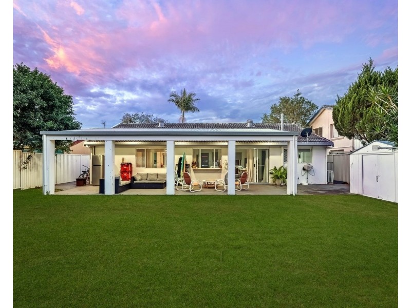 30 Japonica Drive, Palm Beach QLD 4221