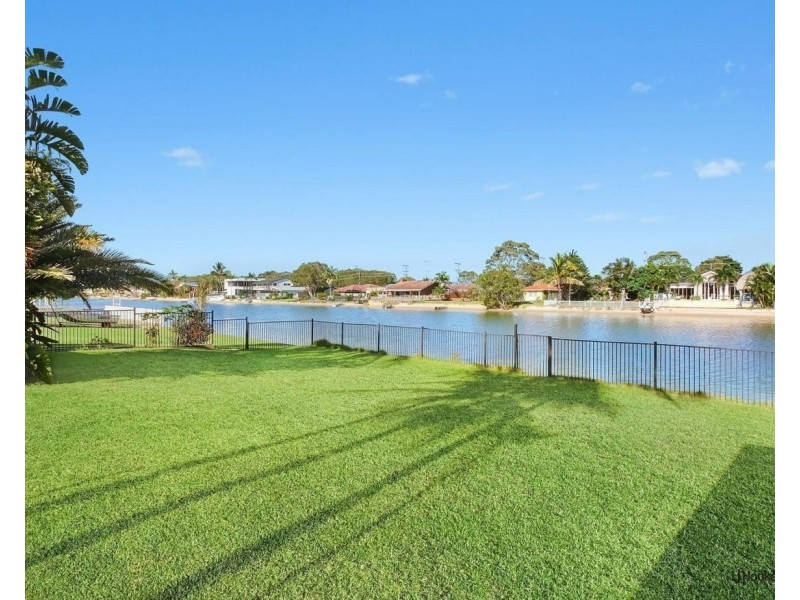 54 Parnki Parade, Palm Beach QLD 4221
