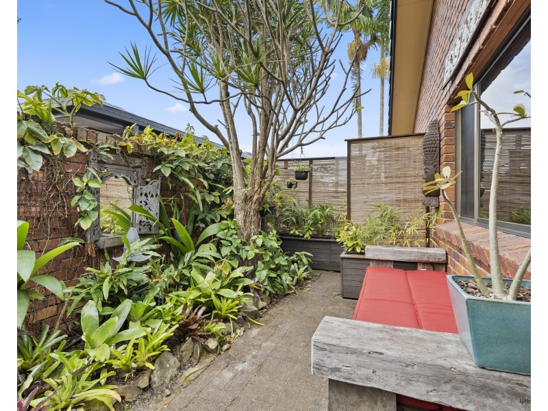 27 Pinon Close, Elanora QLD 4221