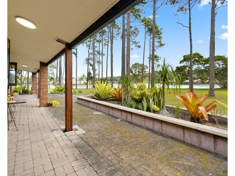 27 Pinon Close, Elanora QLD 4221