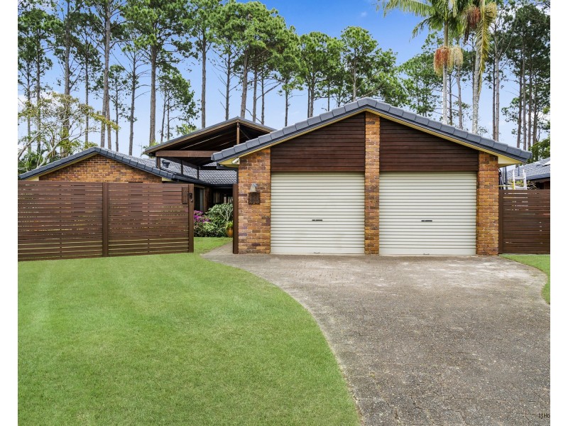 27 Pinon Close, Elanora QLD 4221