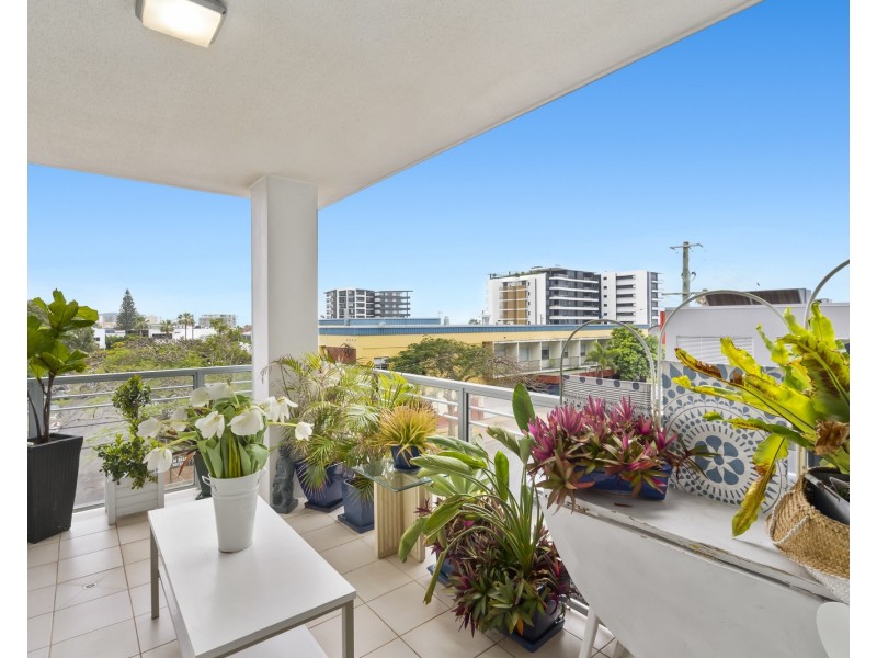 1204/10 Fifth Avenue, Palm Beach QLD 4221