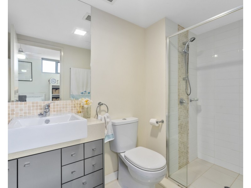 1204/10 Fifth Avenue, Palm Beach QLD 4221