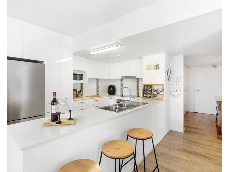 9/828 Pacific Parade, Currumbin QLD 4223