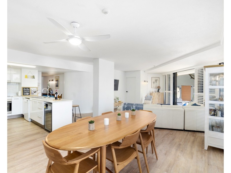 9/828 Pacific Parade, Currumbin QLD 4223