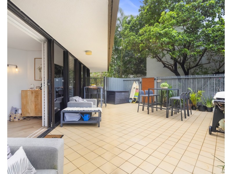 9/828 Pacific Parade, Currumbin QLD 4223