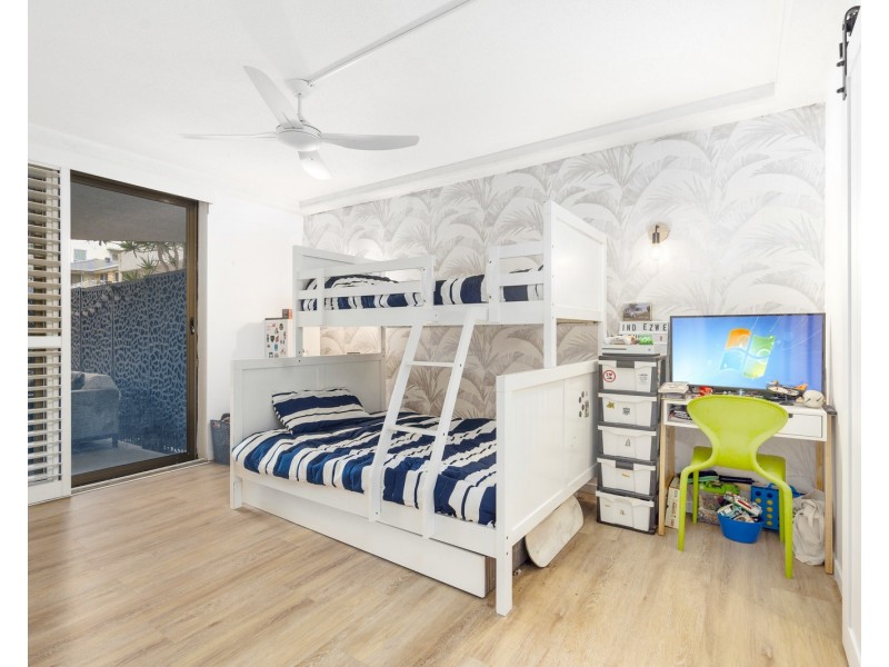 9/828 Pacific Parade, Currumbin QLD 4223