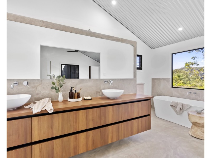 1 Canopy Drive, Bonogin QLD 4213