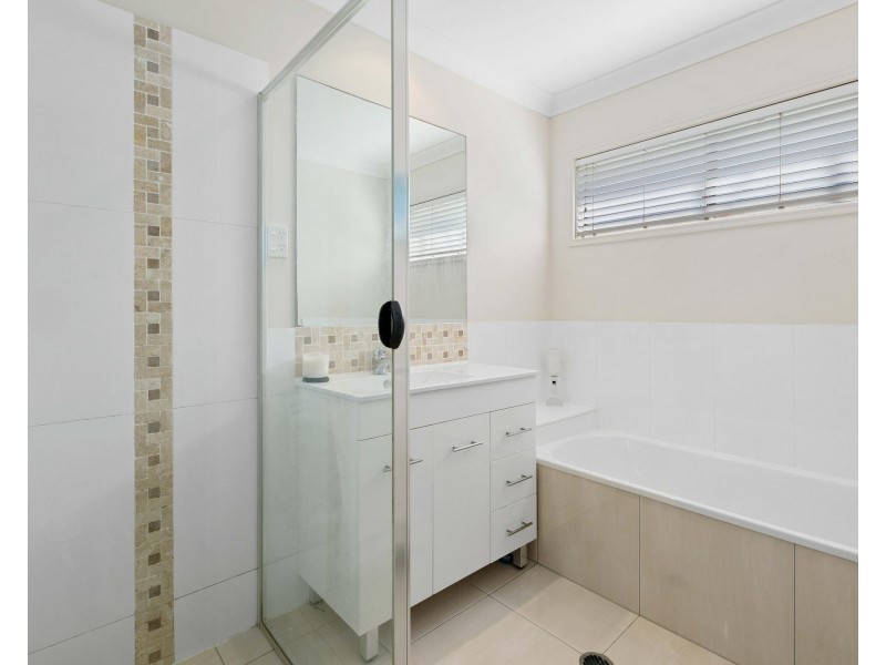10 Fulton Street, Wishart QLD 4122