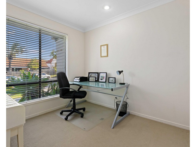 10 Fulton Street, Wishart QLD 4122