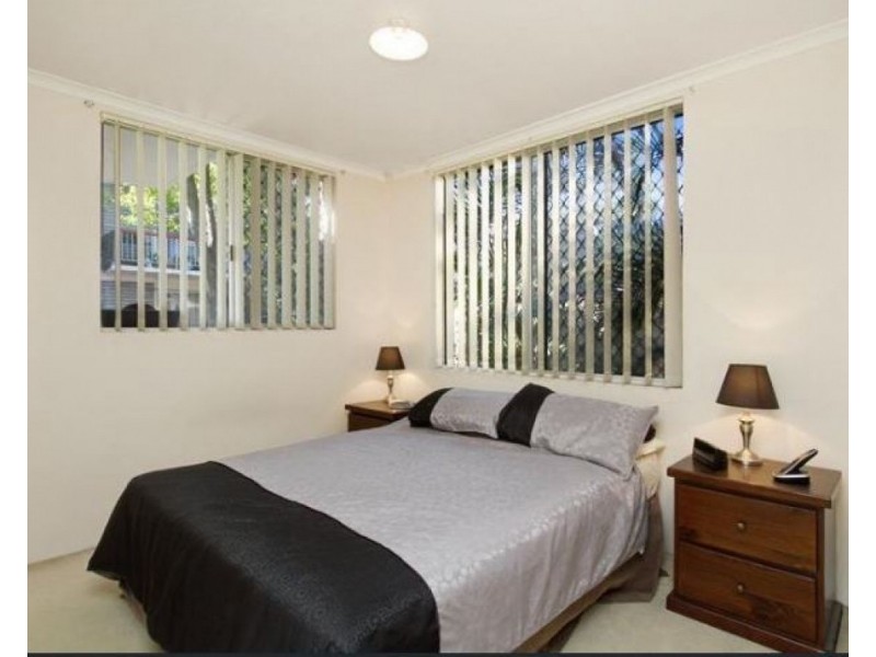 2/983 Gold Coast Highway, Palm Beach QLD 4221