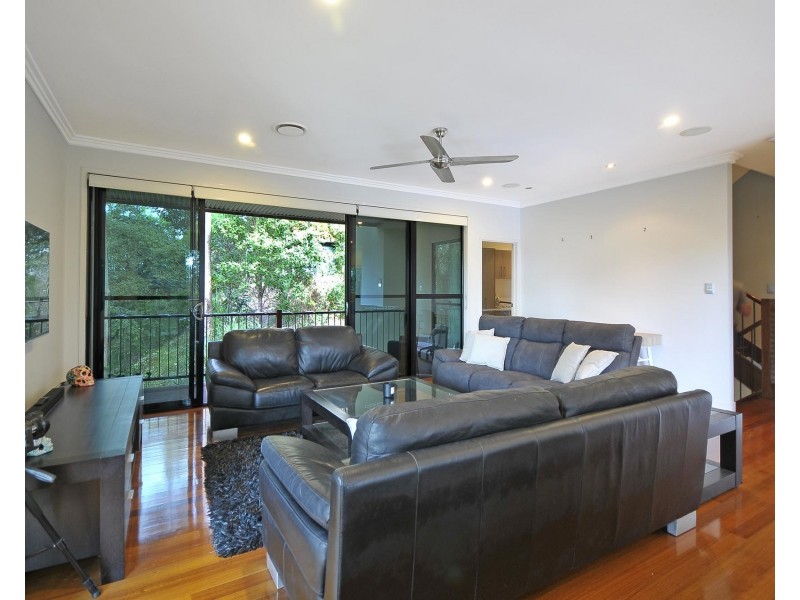 7 Sanctuary Crest Drive, Currumbin QLD 4223