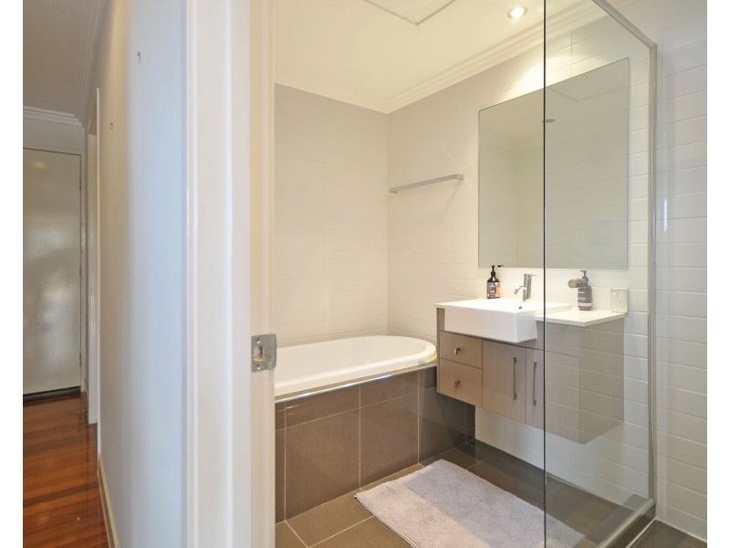 7 Sanctuary Crest Drive, Currumbin QLD 4223