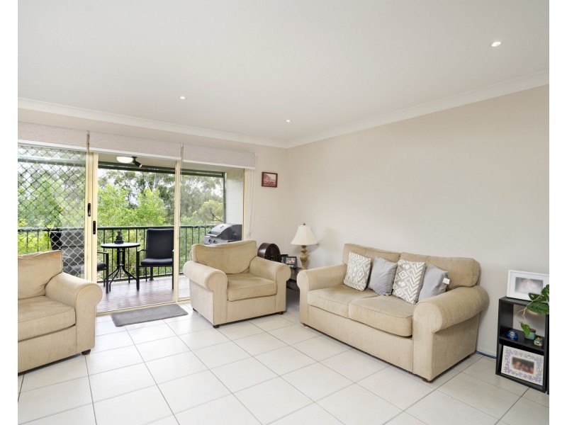 2/15 Simpsons Road, Elanora QLD 4221