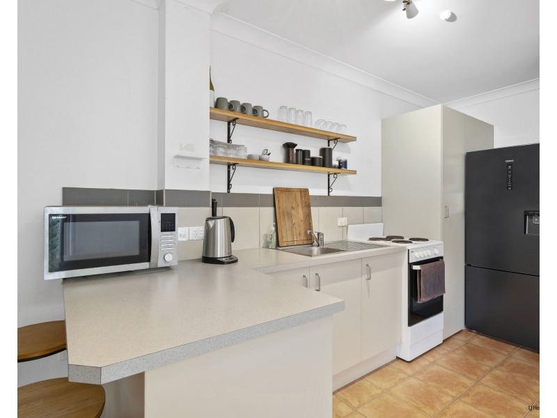 8/107 Hedges Avenue, Mermaid Beach QLD 4218