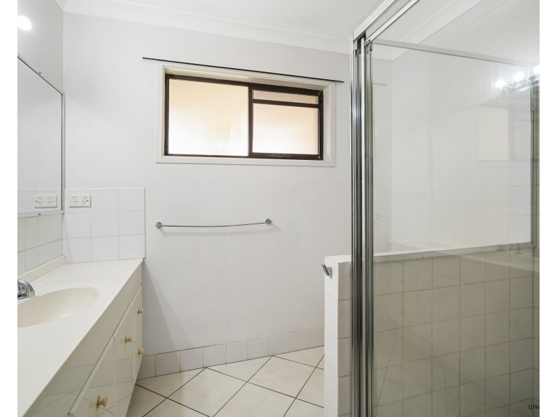 12 Cadence Avenue, Mermaid Waters QLD 4218