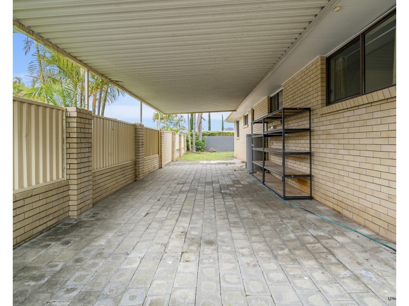 12 Cadence Avenue, Mermaid Waters QLD 4218