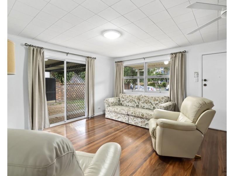 38 Bolton Street, Coolangatta QLD 4225