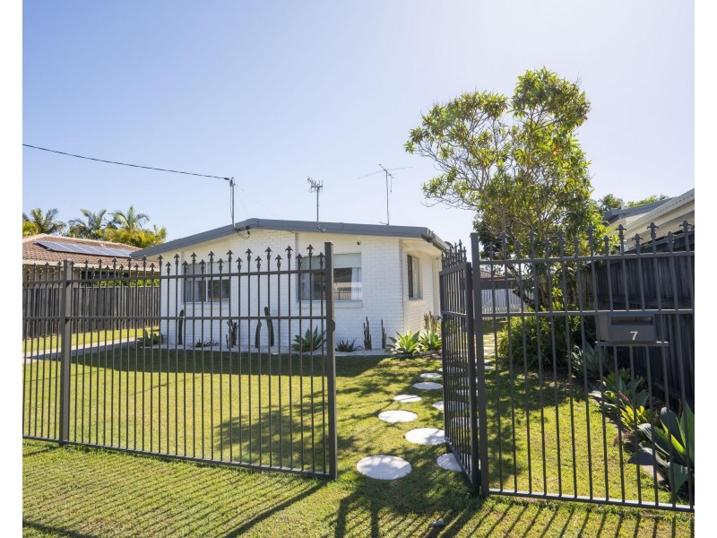 7 Cuba Avenue, Palm Beach QLD 4221