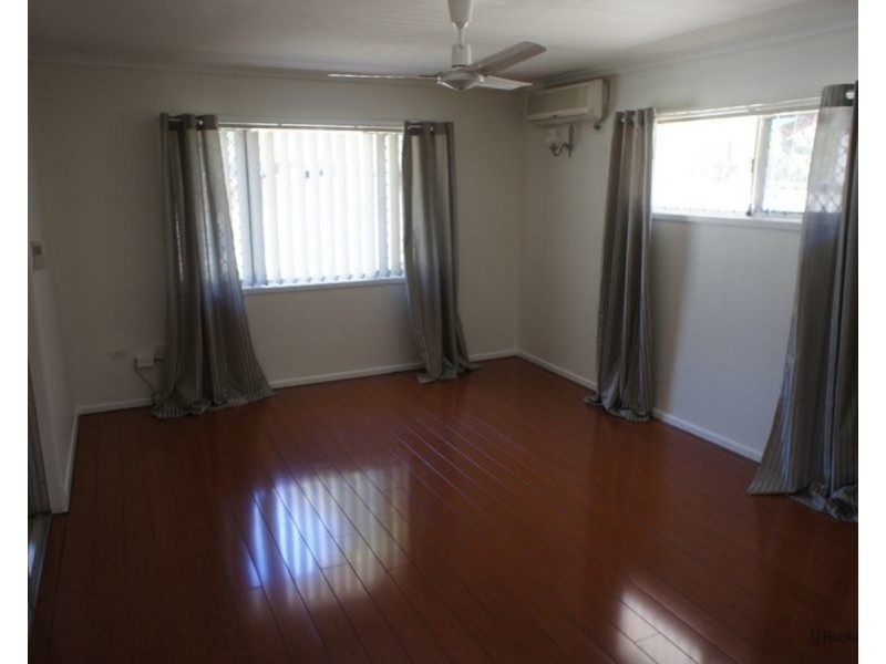 27 Twelfth Avenue, Palm Beach QLD 4221