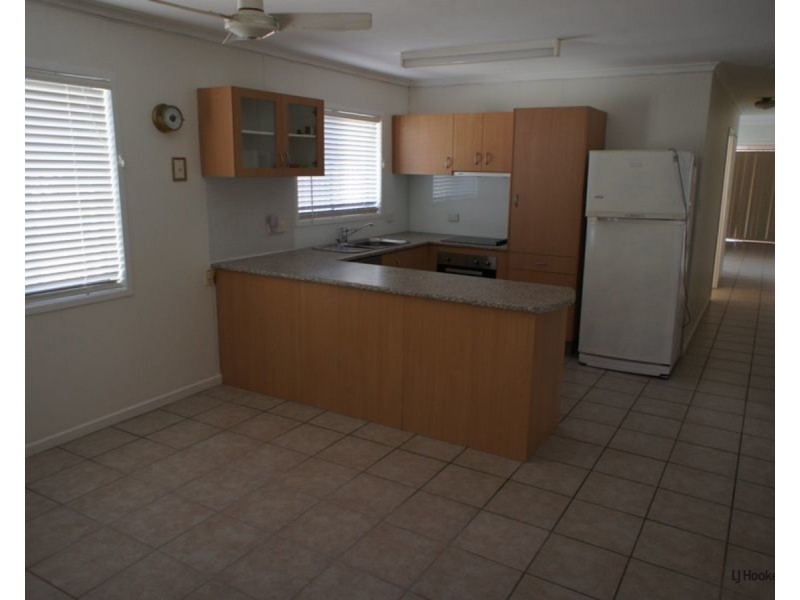 27 Twelfth Avenue, Palm Beach QLD 4221