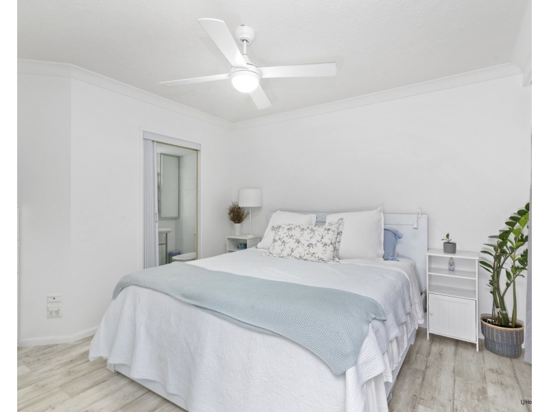 4/373 Cypress Terrace, Palm Beach QLD 4221