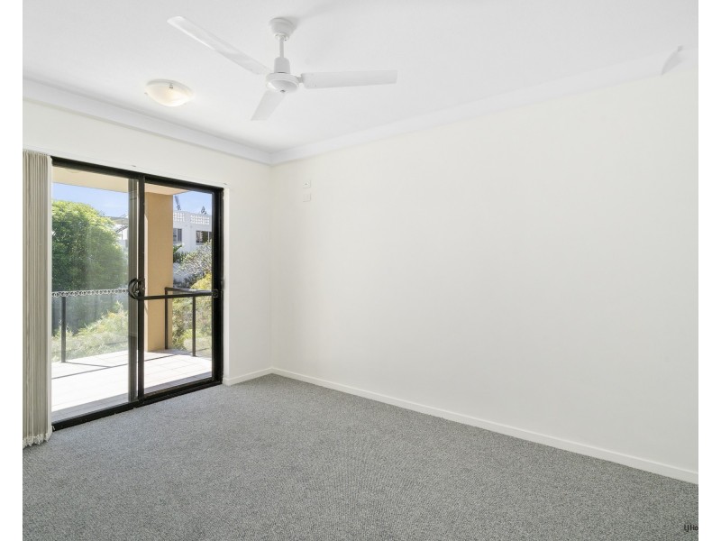 7/111 Golden Four Drive, Bilinga QLD 4225