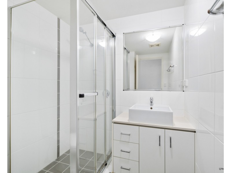 7/111 Golden Four Drive, Bilinga QLD 4225