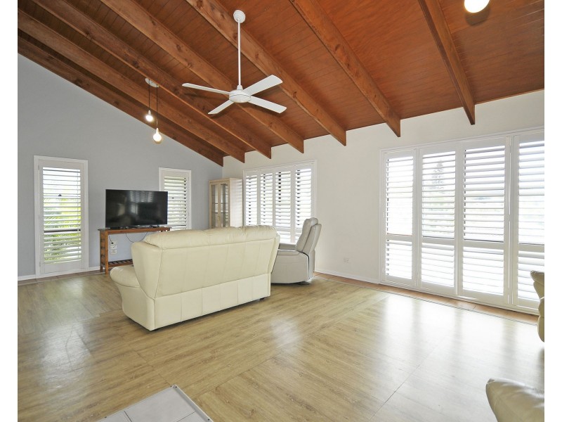 4 Myco Court, Elanora QLD 4221