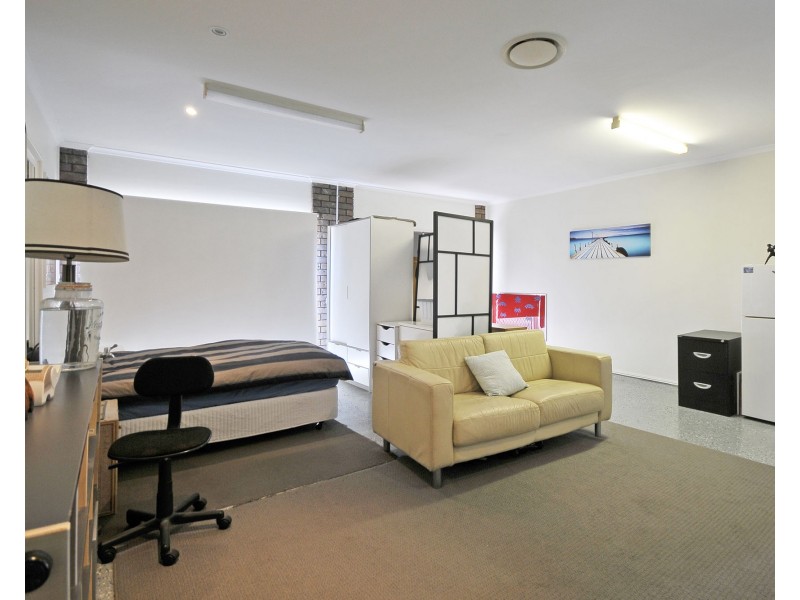 4 Myco Court, Elanora QLD 4221