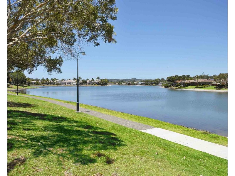 4 Myco Court, Elanora QLD 4221
