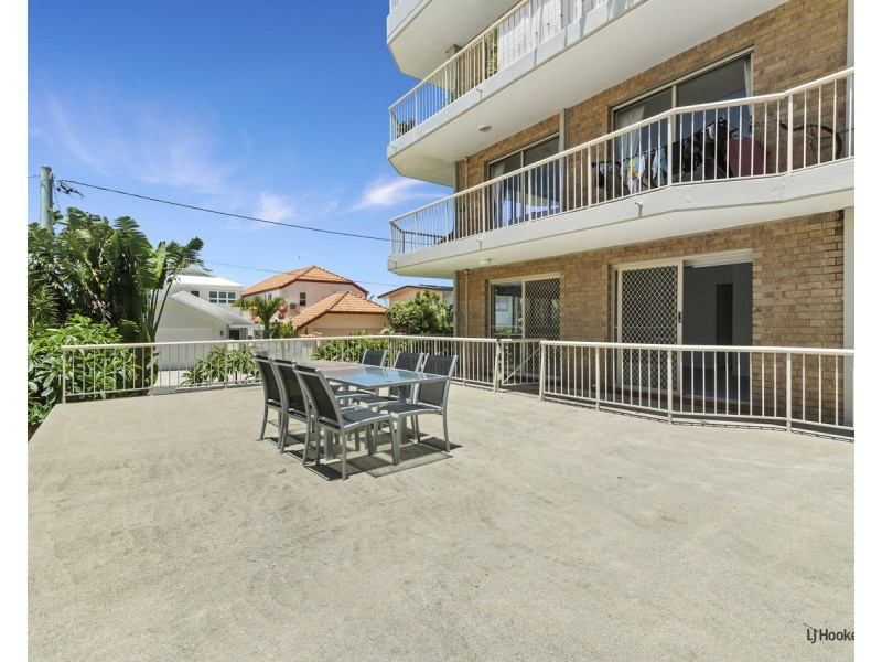 2/1229 Gold Coast Highway, Palm Beach QLD 4221