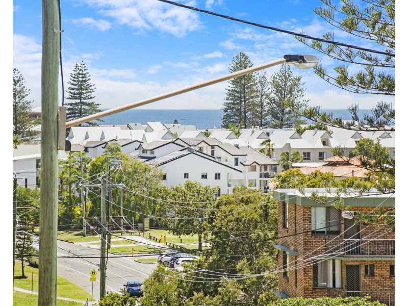 2/8 Teemangum Street, Tugun QLD 4224