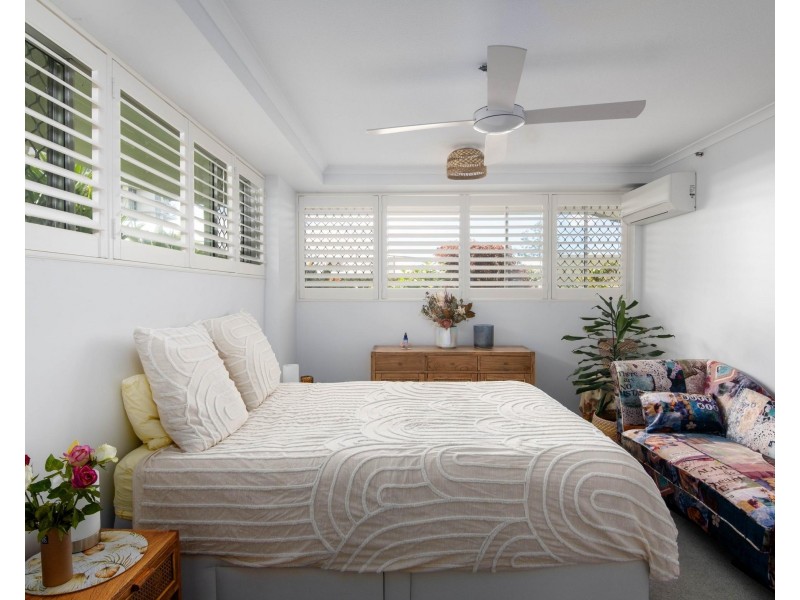 114/70-80 Marine Parade, Coolangatta QLD 4225