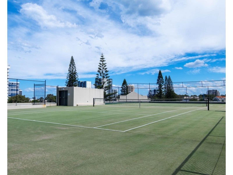 114/70-80 Marine Parade, Coolangatta QLD 4225