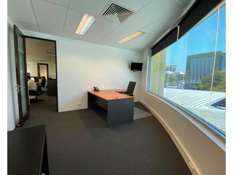 21 Lake Street, Varsity Lakes QLD 4227