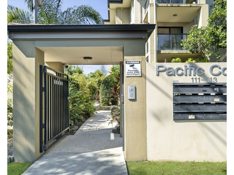 18/111-113 Golden Four Drive, Bilinga QLD 4225