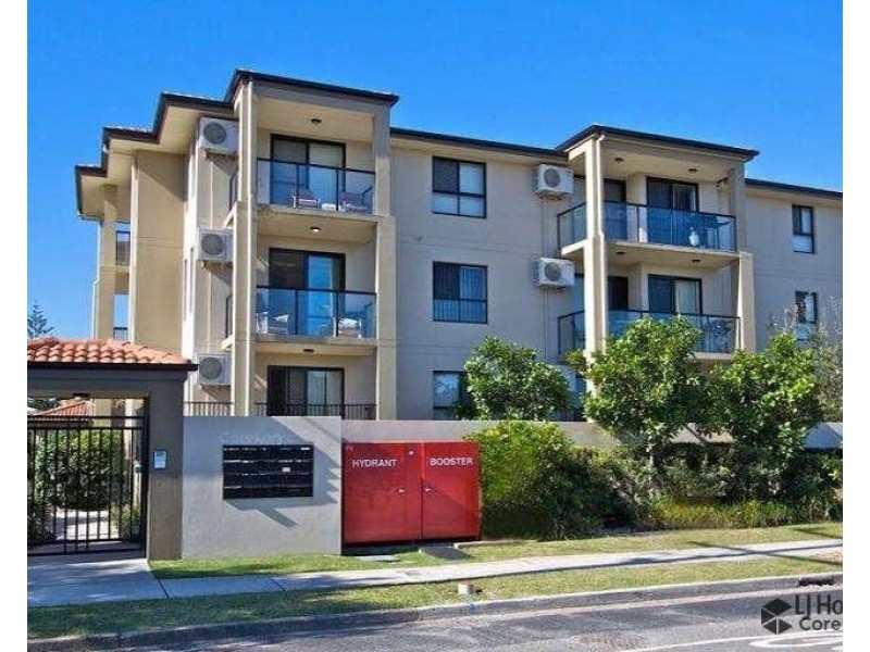 18/111-113 Golden Four Drive, Bilinga QLD 4225