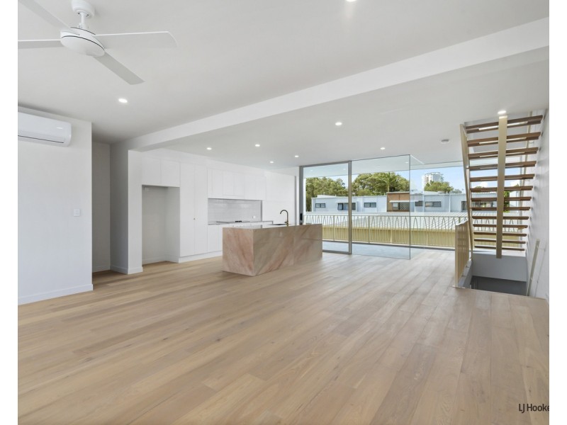 3/10 Simpson Street, Coolangatta QLD 4225