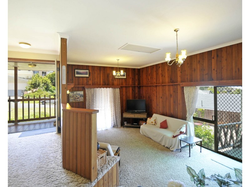 10 Bronzewing Close, Elanora QLD 4221