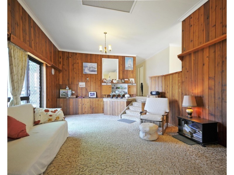 10 Bronzewing Close, Elanora QLD 4221