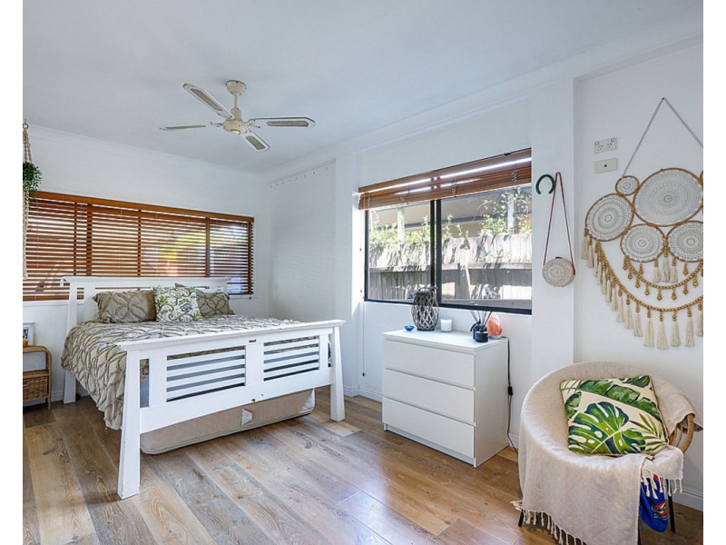 24 Cypress Terrace, Palm Beach QLD 4221