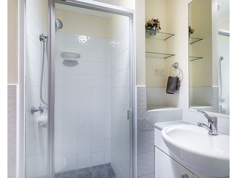 24 Cypress Terrace, Palm Beach QLD 4221