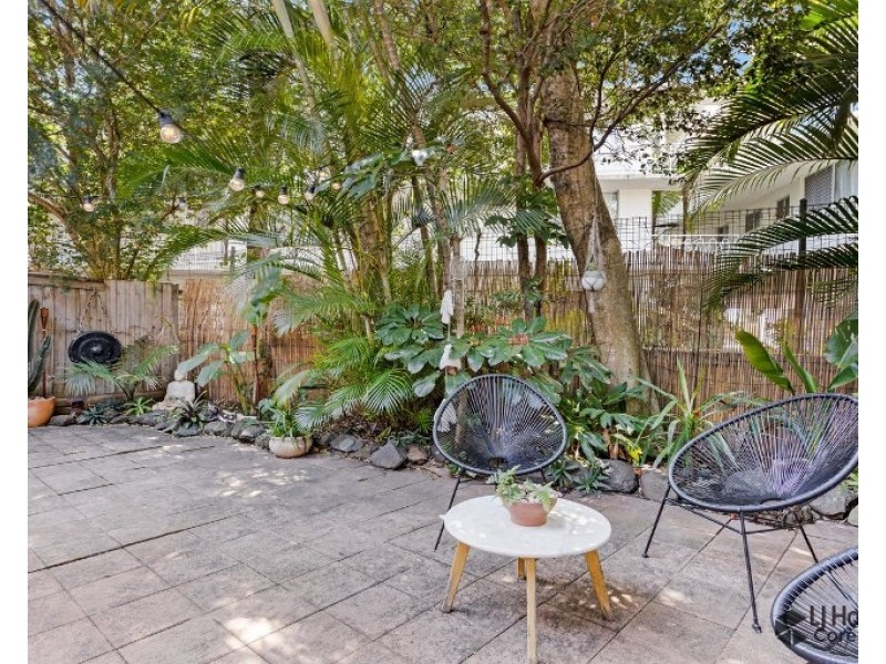 3/3 Winston Street, Coolangatta QLD 4225