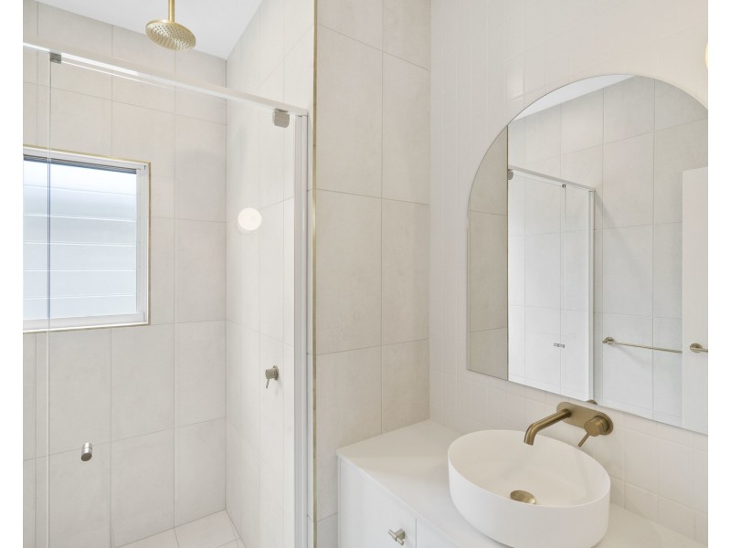 2/29 Twenty Third Avenue, Palm Beach QLD 4221