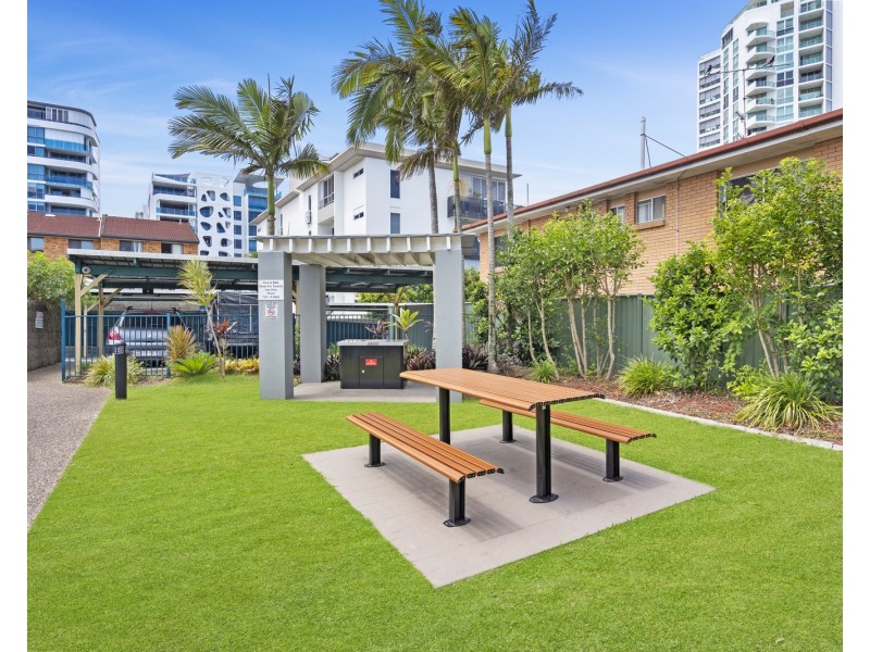 19/125 Frank Street, Labrador QLD 4215