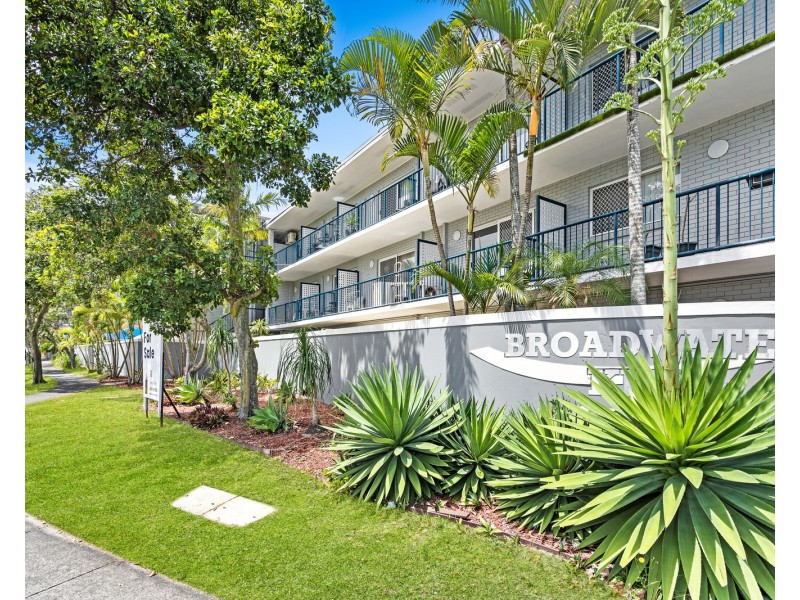 19/125 Frank Street, Labrador QLD 4215