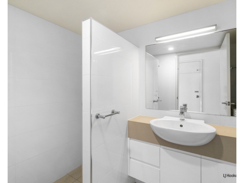 10/2 Seventeenth Avenue, Palm Beach QLD 4221